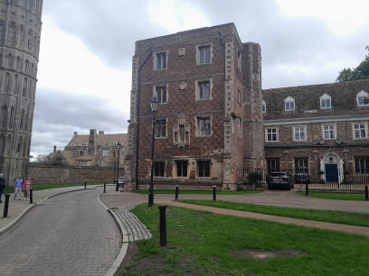 Ely canon